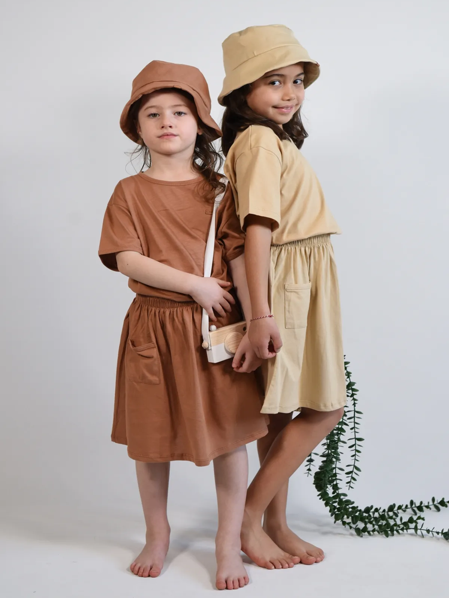 BASIC GROUP  ORGANİK %100 Pamuklu Etek-Tshirt-Şapka Kız Çocuk Takım Loose Fit/RAHAT KESİM 2-8 yaş